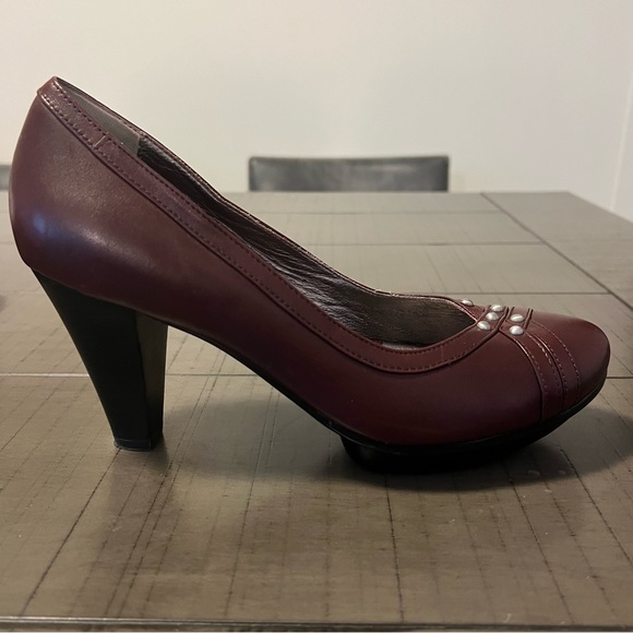 Blondo Canada leather burgundy Aquaprotect Leather Pumps  Womens Size US 8.5 - Picture 6 of 13